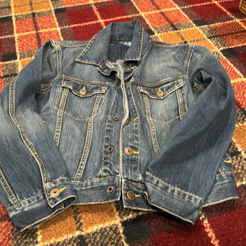Girls size XL gapkids 1969 Jean jacket with snaps.